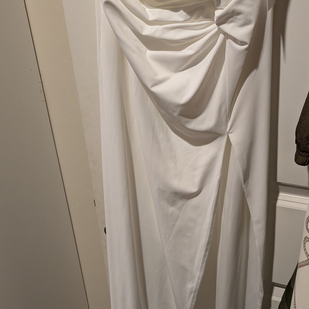 Chic White Maxi Skirt